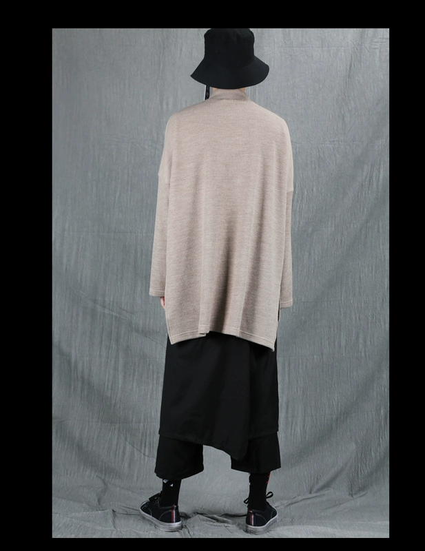 SA2018 mùa thu và mùa đông mới thiết kế ban đầu cá tính đơn giản trước khi ngắn dài side chia ngã ba cao cổ áo len áo len nam áo khoác nam