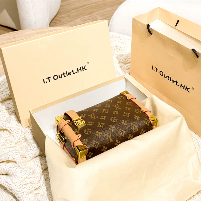 Hong Kong Box Bag 2026 New Model Women's Small Square Bag High-End Handbag Shoulder Bag Large Capacity Crossbody Bag Hong Kong Box Bag 2026 New Model Women's Small Square Bag High-End Handbag Shoulder Bag Large Capacity Crossbody Bag