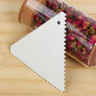 Triangular scraper plastic triangular tooth scraper cake decoration cake edge wavy scraper baking tool