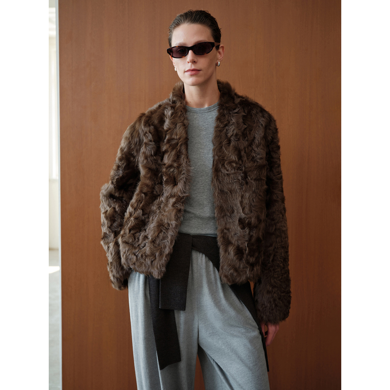 Msbeast Natural Curly Small Lake Sheep Fur One-Piece Genuine Shoulder Fur Short Coat for Women |   Haili's Secret Language