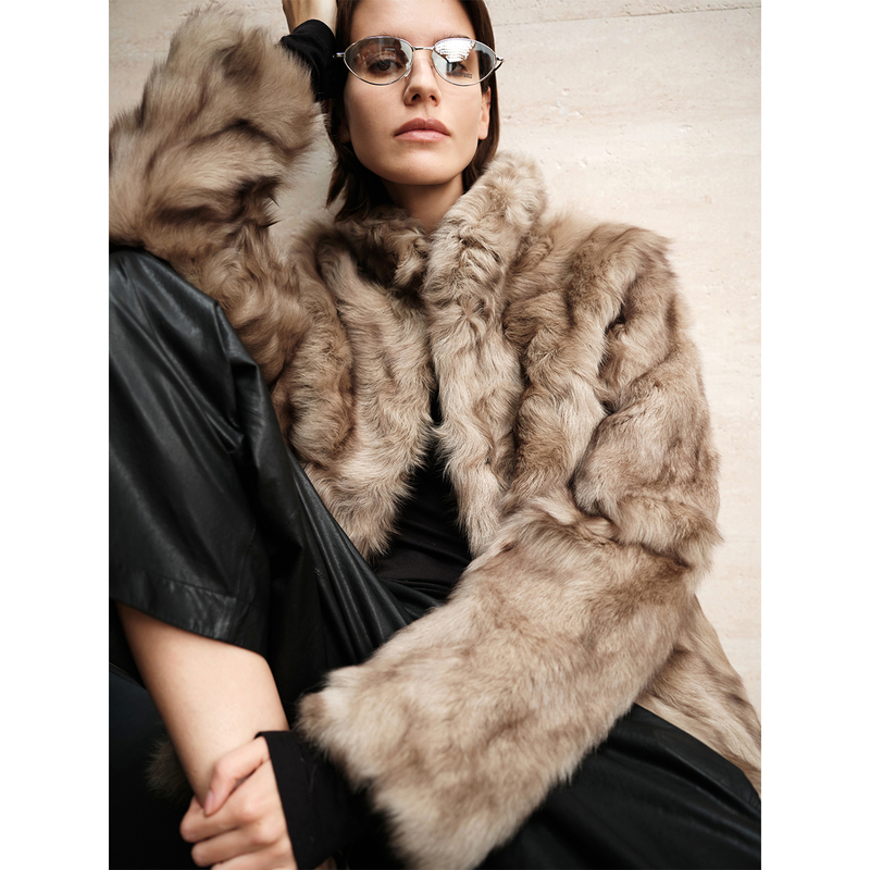 Msbeast Fashionable Two-Tone Natural Wave-Patterned Curly Fur Short Coat with Stand-Up Collar | Rio Art Msbeast Fashionable Two-Tone Natural Wave-Patterned Curly Fur Short Coat with Stand-Up Collar | Rio Art