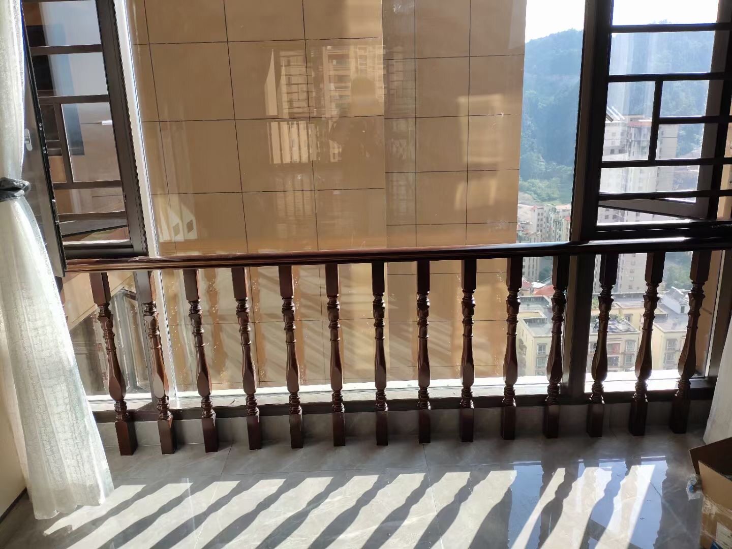 Suzhou Shanghai Solid Wood Railing Indoor Floor Window Floating Balcony Guard Rail Fence Children Railing Wood Guardrails Home