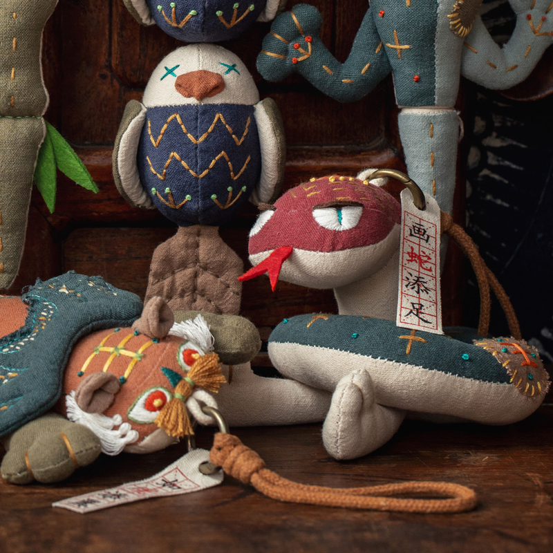 Wang's Handmade Chinese Idiom Embroidery DIY Material Kit Patchwork Sewing Fabric Art 3D Snake Doll Pendant Wang's Handmade Chinese Idiom Embroidery DIY Material Kit Patchwork Sewing Fabric Art 3D Snake Doll Pendant