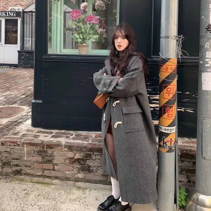 Lily Most Horn-Button Woolen Coat for Women, Winter 2025 New Style, Herringbone Woolen Jacket, High-End Thickened Lily Most Horn-Button Woolen Coat for Women, Winter 2025 New Style, Herringbone Woolen Jacket, High-End Thickened