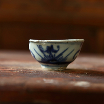 Fragments of blue and white cups from the Qianlong reign of the Qing Dynasty specimens of old porcelain pieces from the Ming and Qing dynasties old porcelain for learning about gold restoration of ancient porcelain