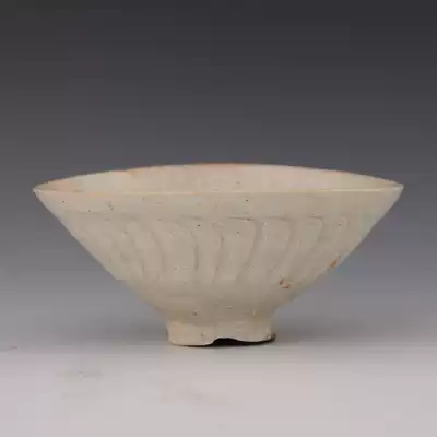 Song Dynasty Hutian kiln shadow celadon kiln site high foot bowl old bowl blue white porcelain antique carved flower bowl
