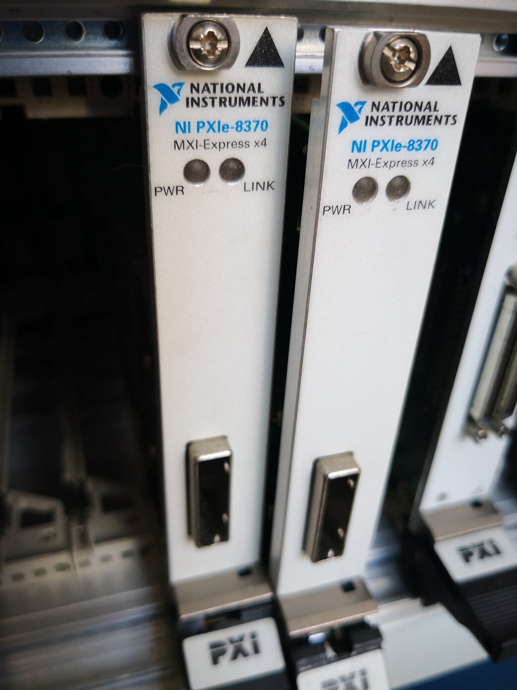 NI PXIE-8370 PXIE-8374 in the first of the