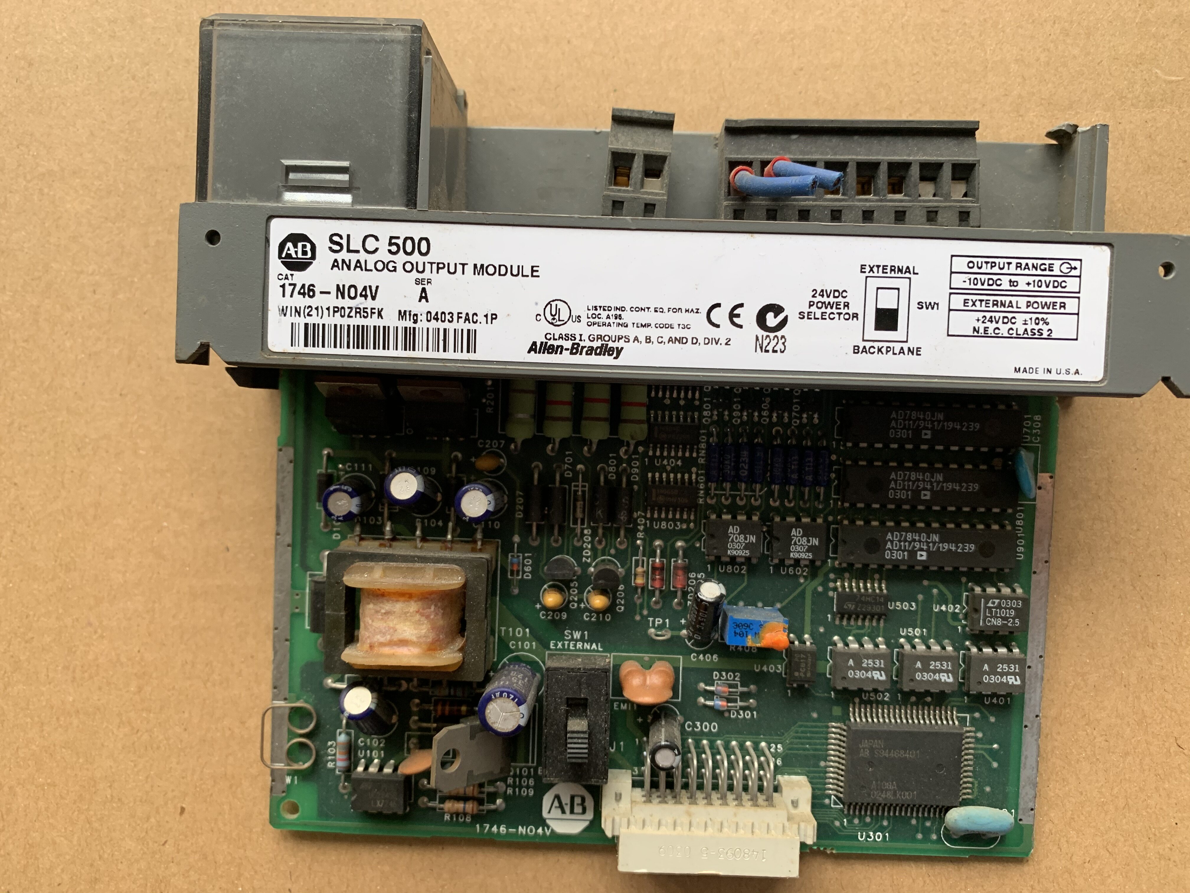 Spot supply 1746-NO4V