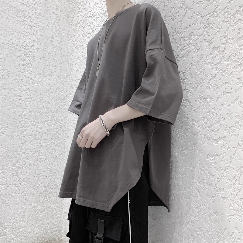 Casual Style Irregular T-Shirt for Men with Slit Hem, Loose Short Sleeves, Unique Design, Six-Seven Quarter Sleeves T-Shirt Casual Style Irregular T-Shirt for Men with Slit Hem, Loose Short Sleeves, Unique Design, Six-Seven Quarter Sleeves T-Shirt
