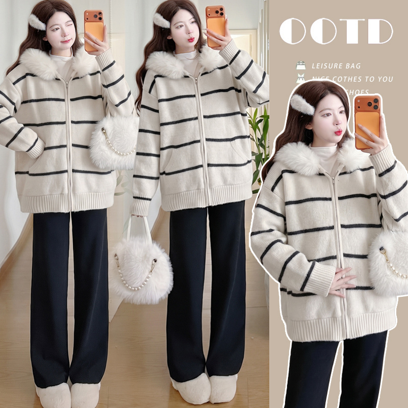 Trendy Maternity Wear for Autumn and Winter 2026 New Style, High-End Outfit for Pregnant Moms, Thick Sweater Coat Fashion Trendy Maternity Wear for Autumn and Winter 2026 New Style, High-End Outfit for Pregnant Moms, Thick Sweater Coat Fashion