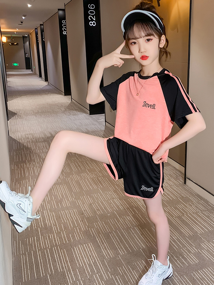 <!--女童运动套装夏季薄款2024儿童网红洋气速干衣中大童跑步短裤夏装-->