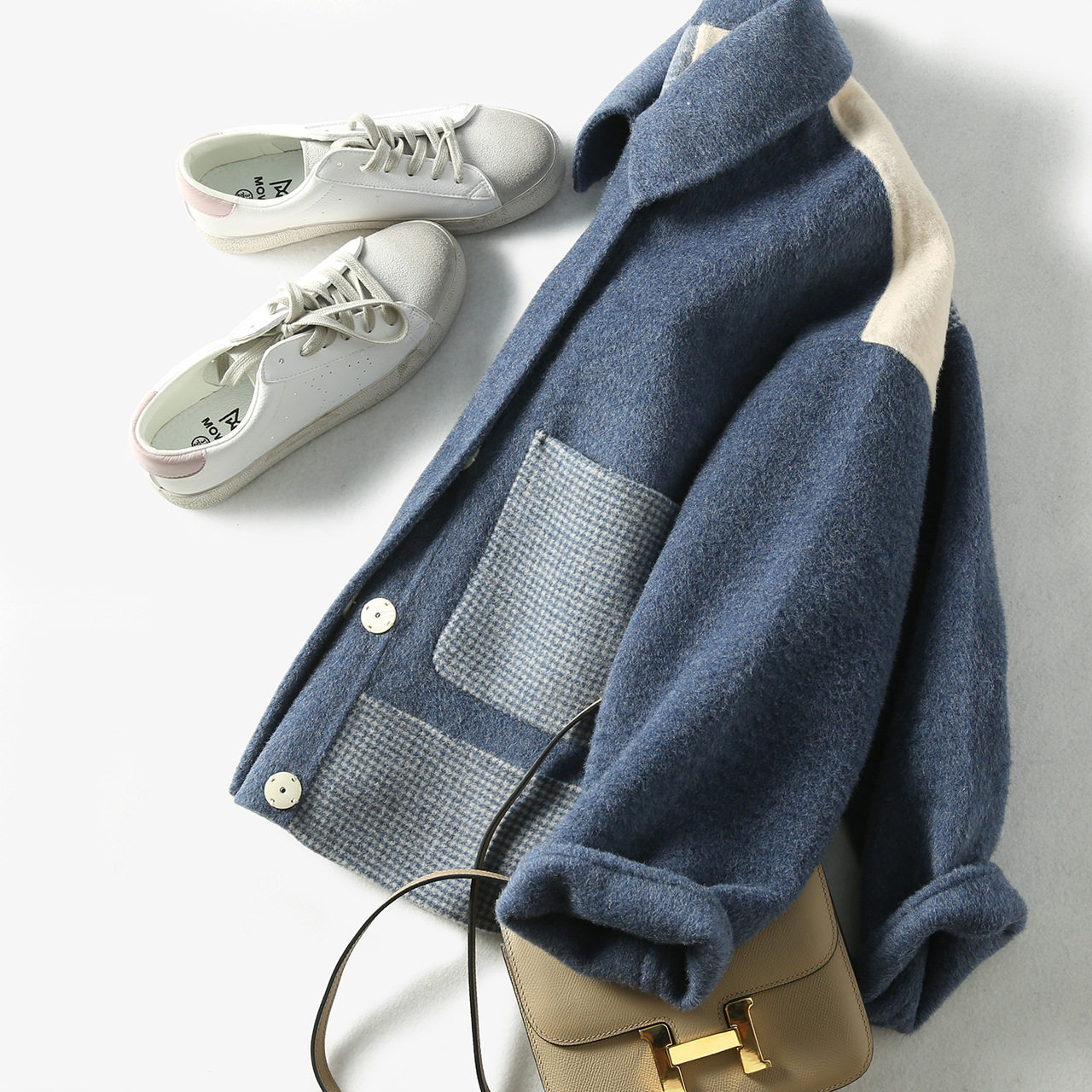 Autumn and winter small Hepburn style high-end short loose thin plaid wool coat double-sided cashmere coat women