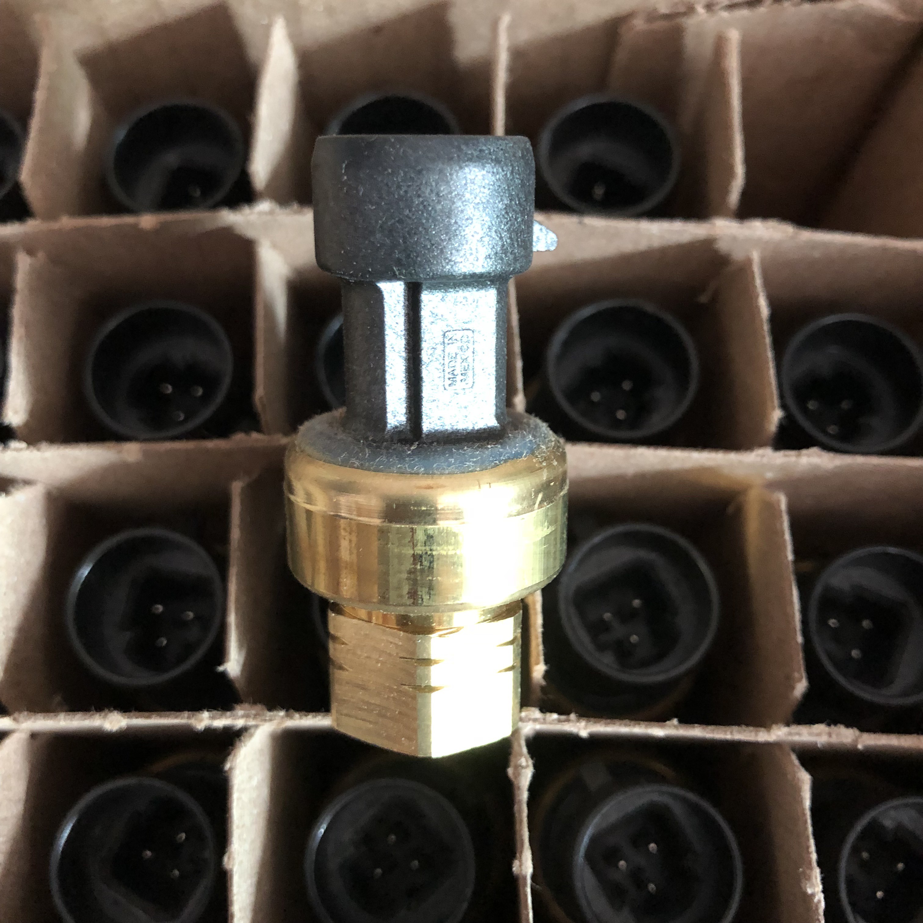 Pressure sensor SENSATA 77CP055M030SNAA0C 0-30BAR 4-20MA