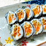 Заводские прямые суши -суши, кулинария из говяжьей говяжьи жареные говяжьи жареные говяжь