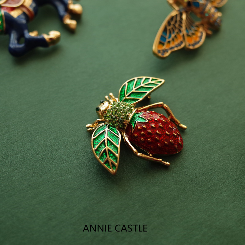 Anne Castle [bộ sưu tập động vật] sơn men retro cổ điển tiệc ong trâm cài pin - Trâm cài hoa cài áo
