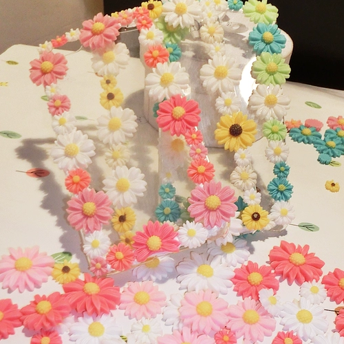 Daisy Flower Sun Flower Resin Diy Мобильный корпус моделирование кремового кремового кремового кремового материала