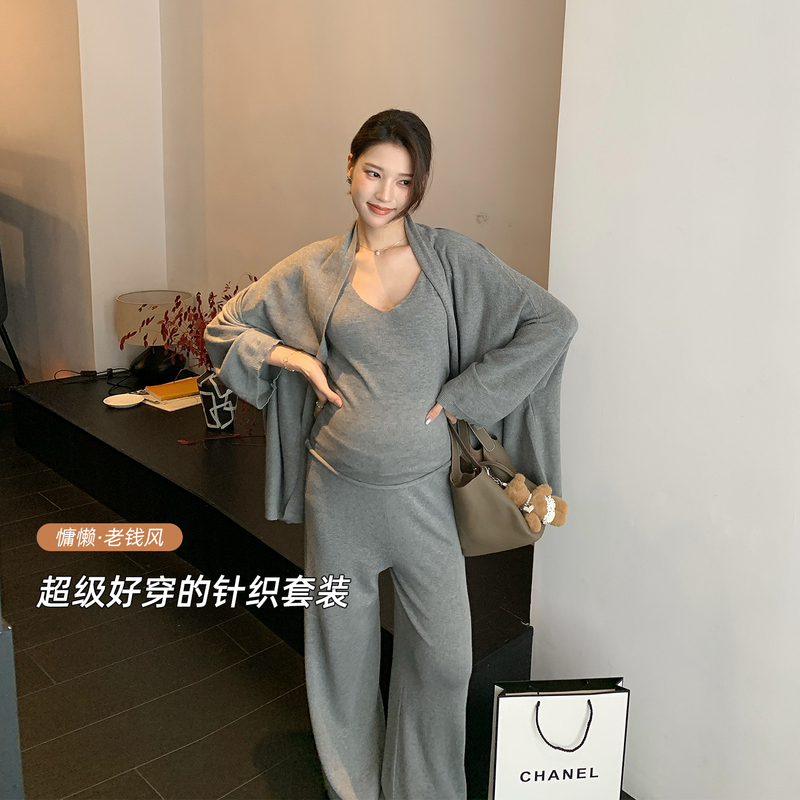 Autumn Maternity Wear: a Complete Set of Early Autumn Maternity Wear for Petite Women, High-End Maternity Wear, Three-Piece Set for Pregnancy Wear