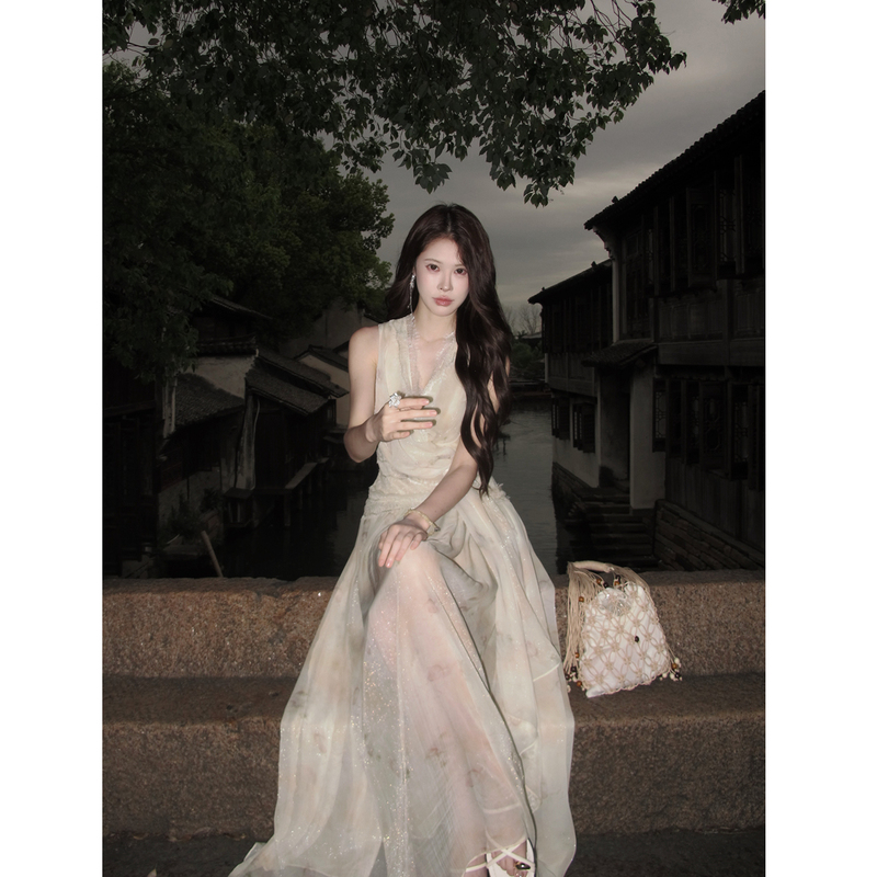 Chuchuelara Sleeveless Waist-Cinching V Neck Lace Dress for Women 2026 Particularly Beautiful Waist-Length Long Skirt