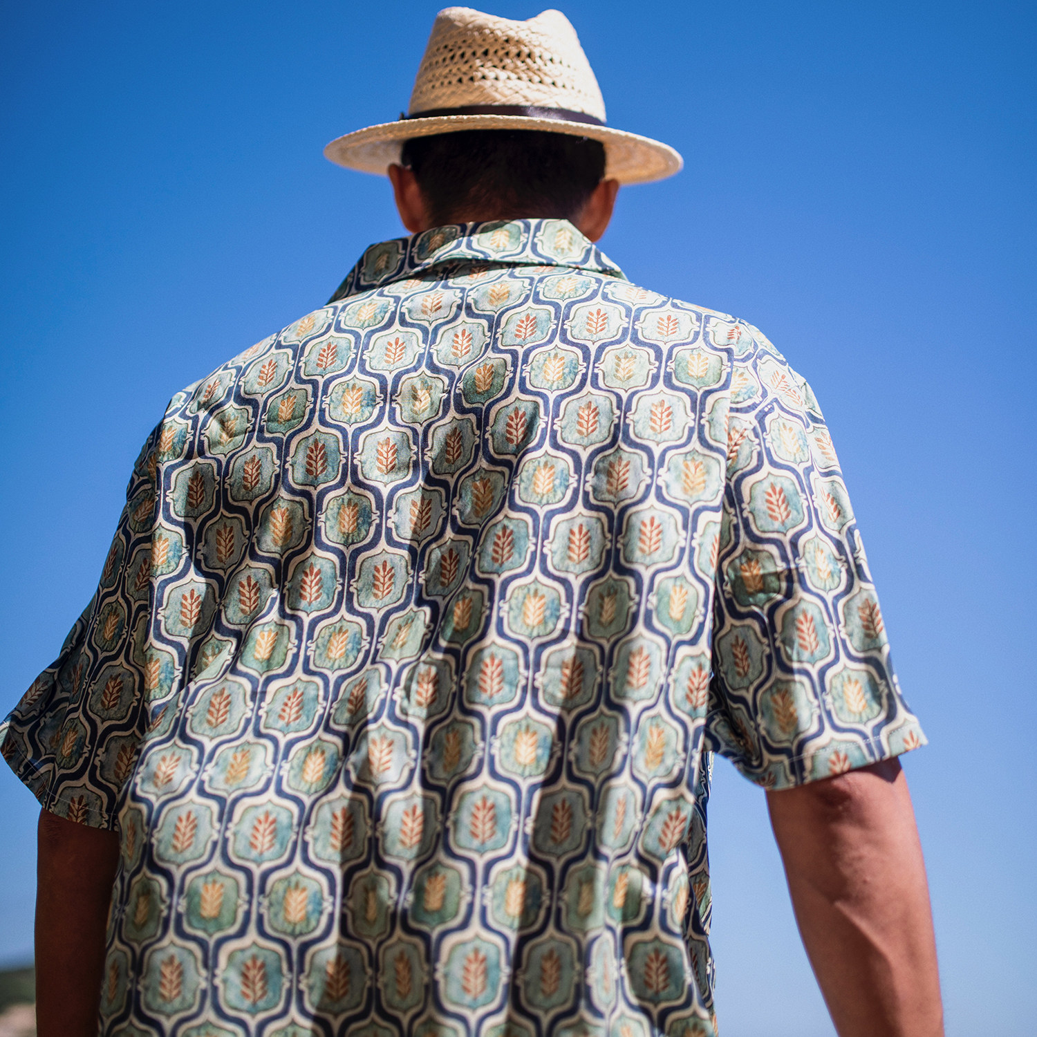 ビジネス旅行 ハワイ キリム 花柄ブランケット レトロ キューバンカラー 半袖 プラスサイズ 花柄プリントシャツ キューバンカラーシャツ 夏