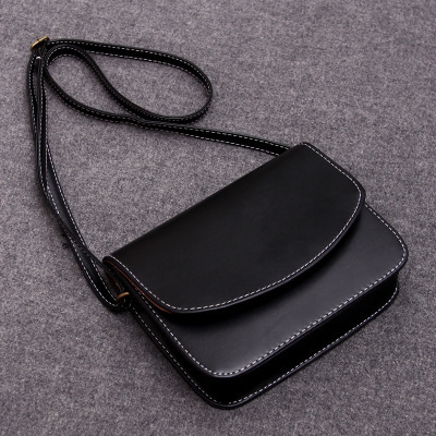 Small fresh student Messenger bag Girls Messenger bag Small bag Shoulder bag Women's leather bag Japanese and Korean version trendy simple