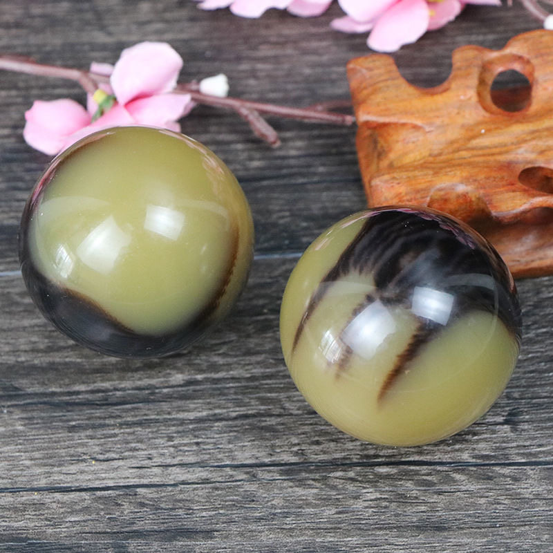 Xinjiang authentic horn handball elderly health care rehabilitation solid ball muscle relaxation training ball sports fitness massage