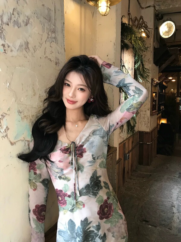 【Flowers in Full Bloom】Sexy Floral Pattern Oil Painting Fashionable Eye-Catching Long-Sleeved Long Dress 【Flowers in Full Bloom】Sexy Floral Pattern Oil Painting Fashionable Eye-Catching Long-Sleeved Long Dress