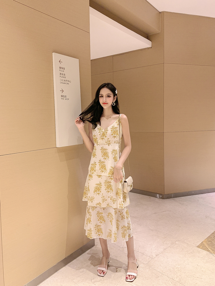 VK旗艦店 韓國風名媛氣質碎花吊帶蛋糕裙雪紡無袖洋裝