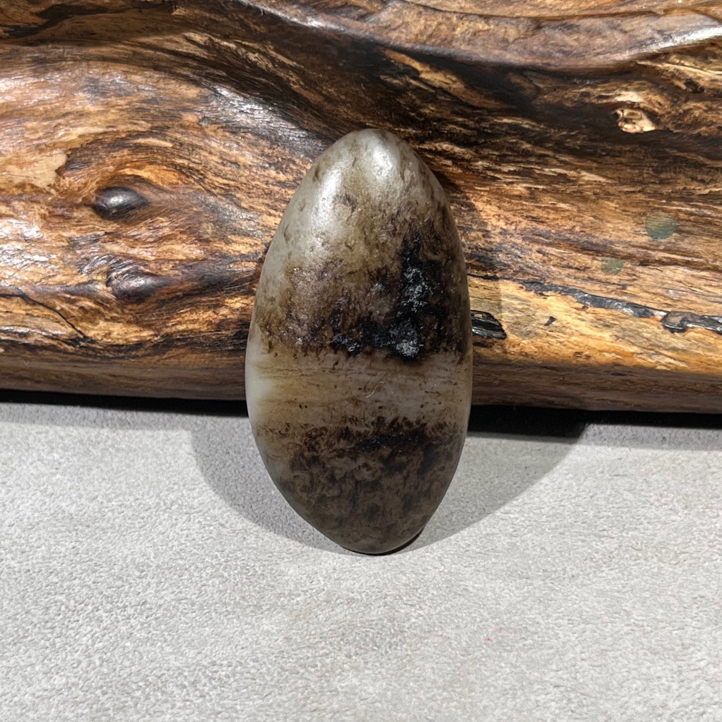 25年必买！新疆和田玉黑皮满糖籽料原石吊坠手把件避坑指南-珠宝奇石