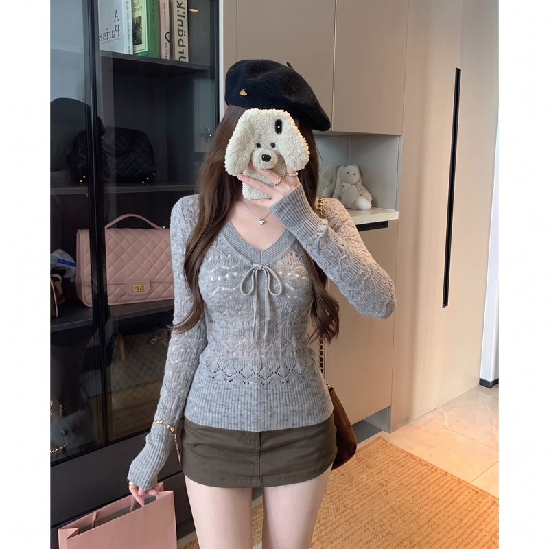 French-Style High-End V-Neck Lace-Up Hollow-Out Knit Sweater for Women, Autumn and Winter Design, Slim Fit, Elegant Long-Sleeve Sweater French-Style High-End V-Neck Lace-Up Hollow-Out Knit Sweater for Women, Autumn and Winter Design, Slim Fit, Elegant Long-Sleeve Sweater
