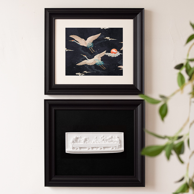 French-Style Vintage Black Frame with Black Backing Cardboard for Plaster Statues, Retro Paintings, and Solid Wood Wall Hangings or Tabletop Displays French-Style Vintage Black Frame with Black Backing Cardboard for Plaster Statues, Retro Paintings, and Solid Wood Wall Hangings or Tabletop Displays