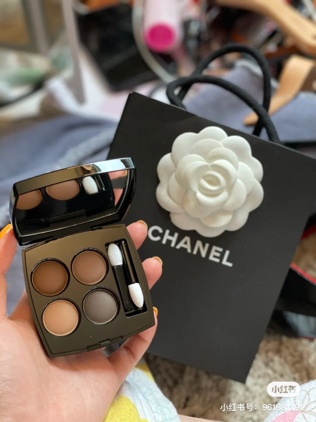 Spot Chanel Chanel limited color makeup Four-color eye shadow pan white peach pan 308