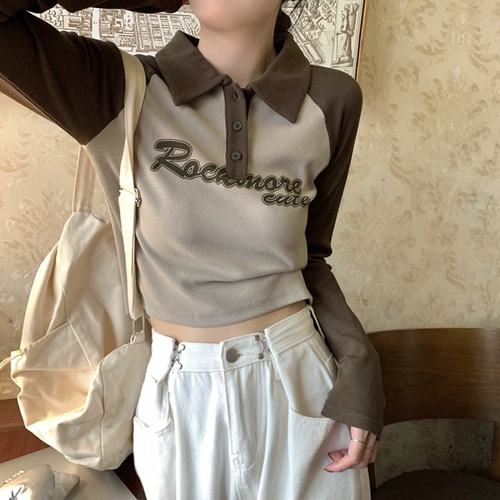 Ретро осенний дизайнерский короткий приятный телу лонгслив, в американском стиле, воротник поло, тренд сезона, облегающий крой