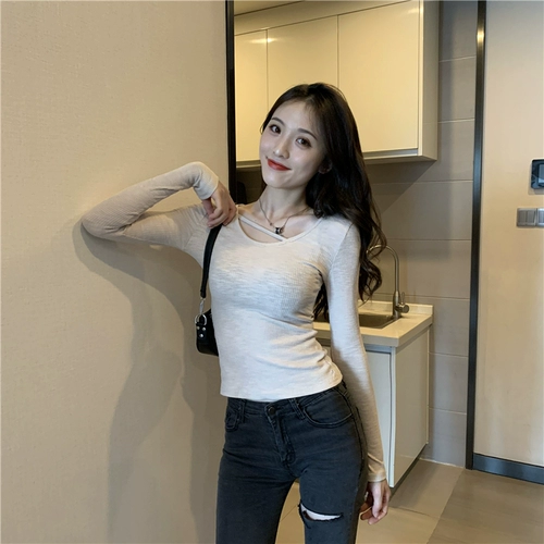 Демисезонный приталенный сексуальный приятный телу лонгслив, круглый воротник, коллекция 2023, в обтяжку