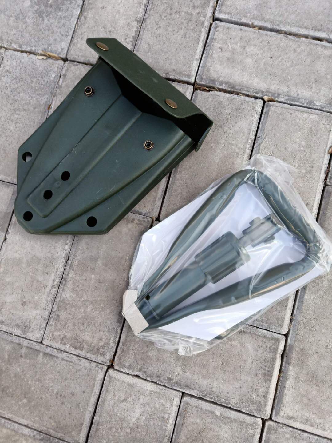 Export German Q2 paratrooper shovel engineer shovel outdoor folding shovel foreign trade force paratrooper shovel