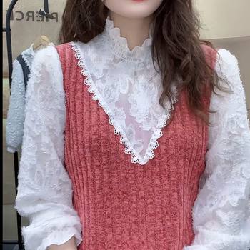 Fashionable, age-reducing, slim-fitting shirt for women in early spring, new spliced lace half-high collar, long-sleeved, fashionable bottoming shirt jacket