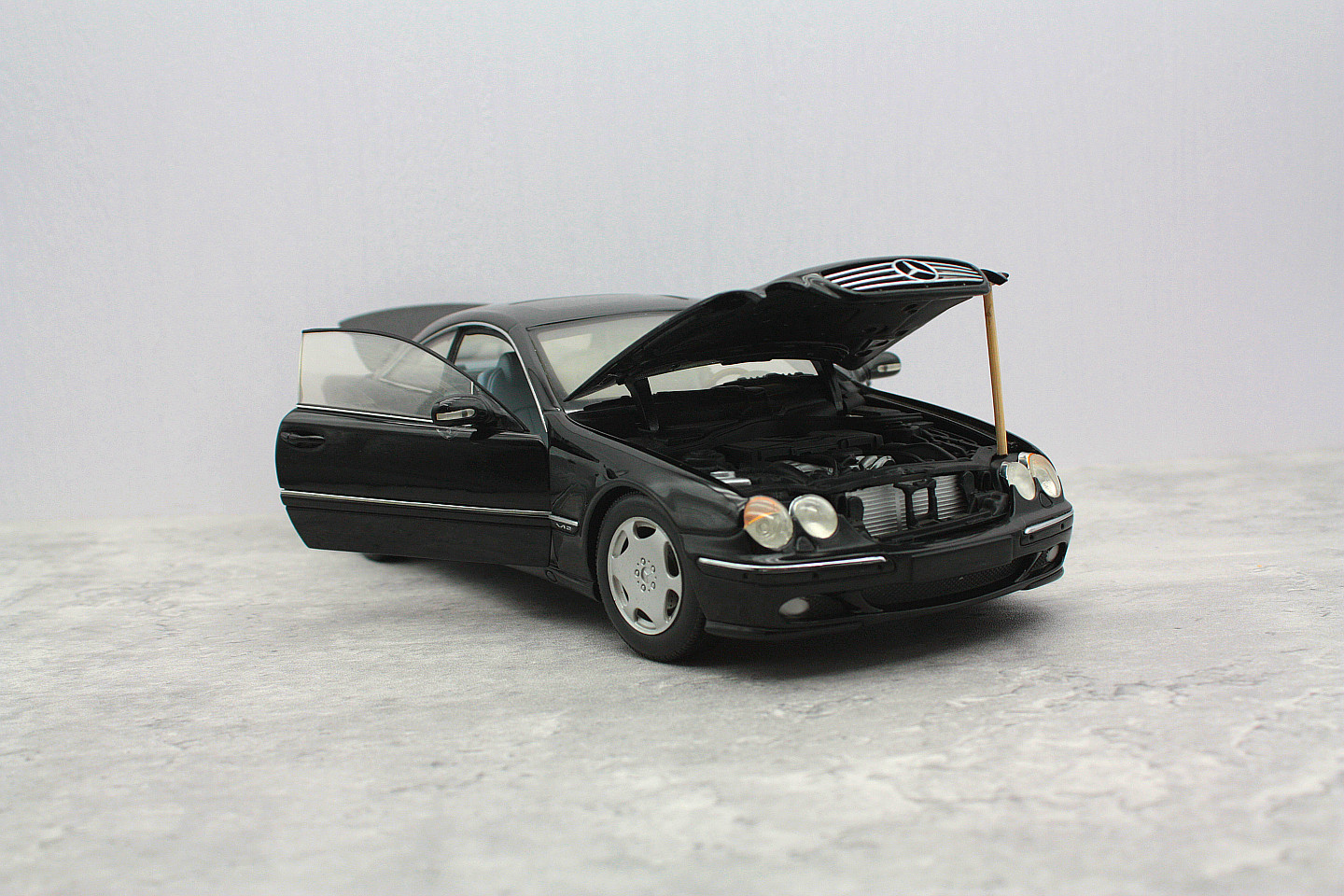 AUTOART Mercedes-Benz CL600 1/18 訳アリ 1/18 AUTOart Mercedes-Benz CL 600 CL600 (Black) Diecast Car Model