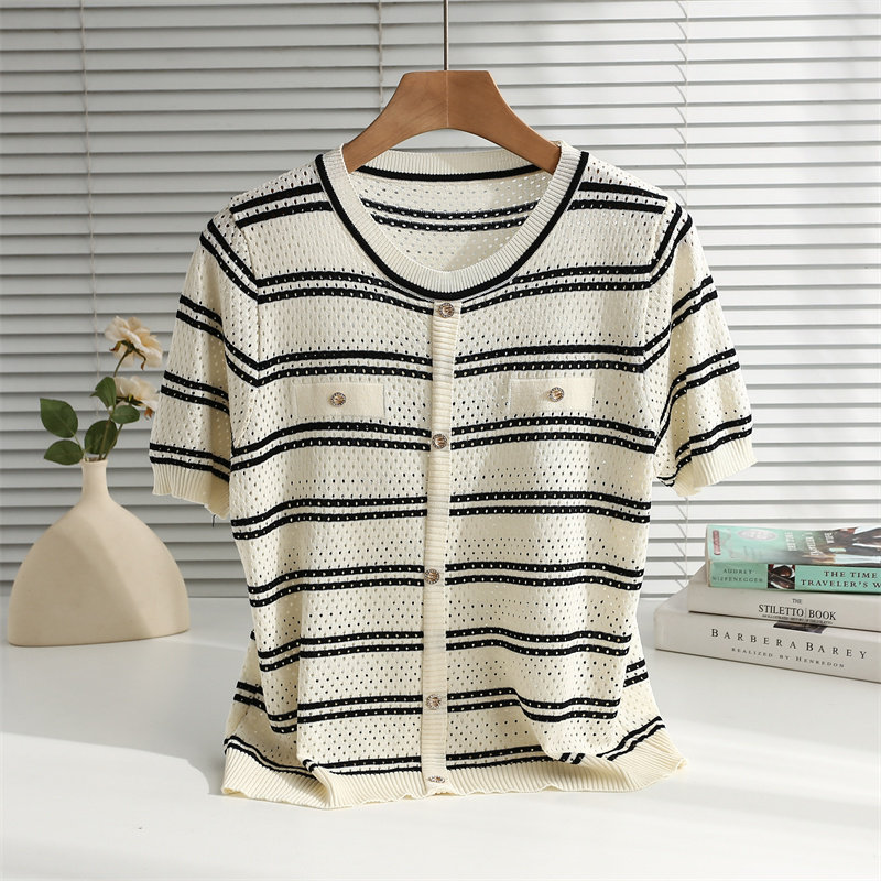 条纹针织短袖女2026夏装新款冰丝针织衫宽松上衣T恤小香风薄