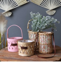 Pastoral creative flower basket willow basket flower tube dried flower flower vase portable flower basket gift storage flower basket