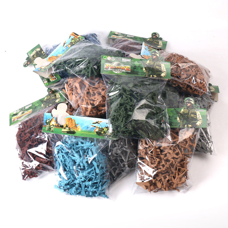 Bagged children World War II creeps people war scenes Army soldiers war villains Sand table game model toys
