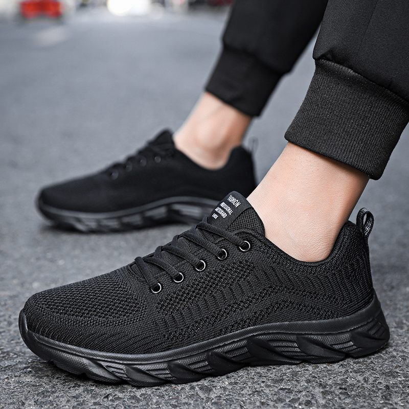 Soft-Soled Black Sneakers for Men, Spring 2026 New Mesh Running Shoes, Breathable Men's Shoes, Comfortable, Lightweight Casual Shoes