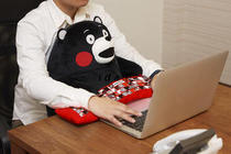 Japan KUMAMON KUMAMON PC cushion 3WAYS can be hugged and pad elbows