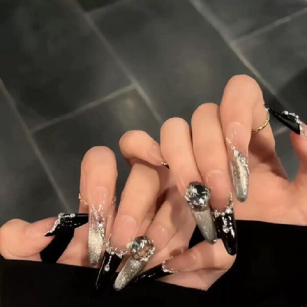 【Mystical Moon Shadow】Handmade Wearable Nails High-End Heavy-Duty Gothic Style Black Glitter Nail Art Nail Tips