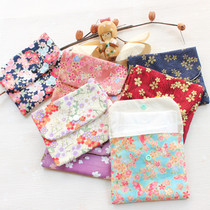  1 piece of Japanese style bronzing Sakura sanitary napkin Monthly cotton aunt towel storage bag Sundries bag Lucky cat