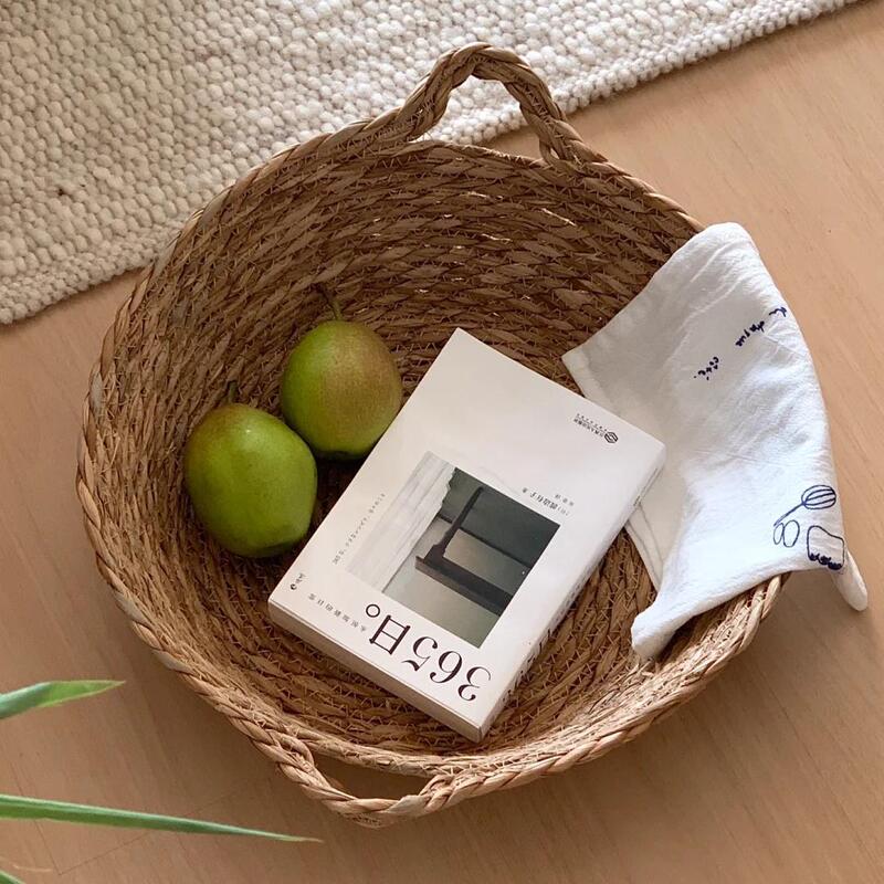 Natural Storage Basket, Straw Woven Basket, Handmade Vintage Miscellaneous Storage Basket, Japanese-Style Rattan Photo Props Natural Storage Basket, Straw Woven Basket, Handmade Vintage Miscellaneous Storage Basket, Japanese-Style Rattan Photo Props