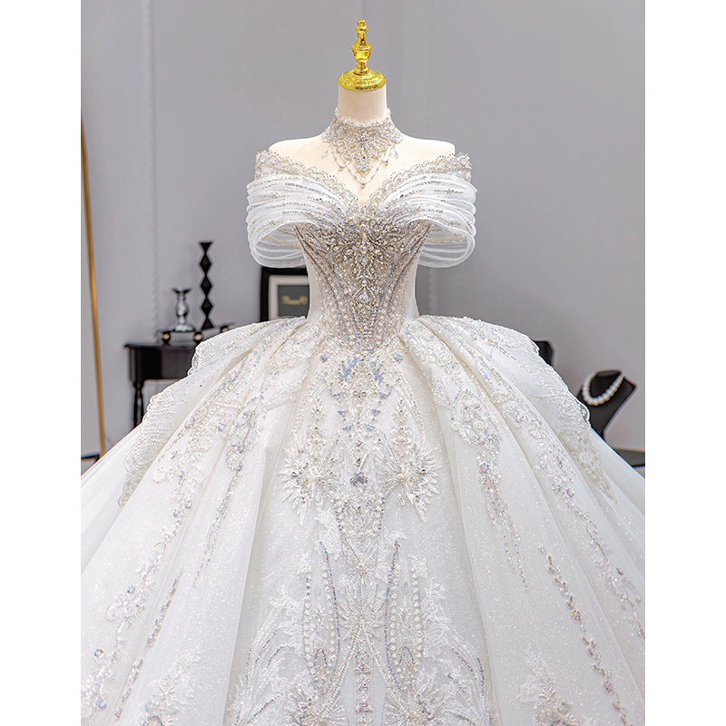 One-Shoulder French Wedding Dress 2026 New Style Bride High-Quality Texture Long Train Main Gown Runaway Princess Style