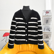 2021 Years Winter New Collision Color Merilu Leather Hair Integrated Young Fur Coats Short of lamb wool V collar tide