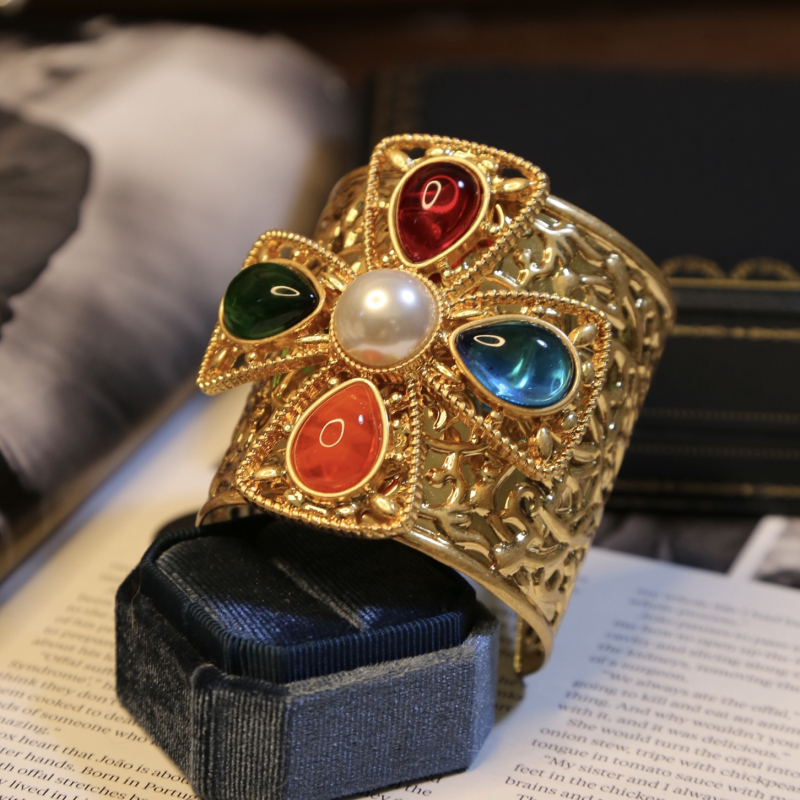 Western Antique Retro Glazed Inlay Craftsmanship Thick Plated Retro Old Gold Colorfuled Glazed Cross Bracelet