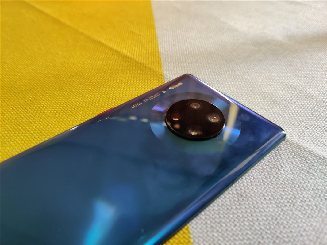 华为5G新机：激进设计，探索未来