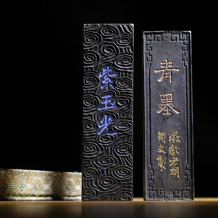 Lao Hu Kaiwen green ink purple jade light 2 two oil smoke ink ink sticks ink sticks ink ingots four treasures inkstone table rice paper emblem ink