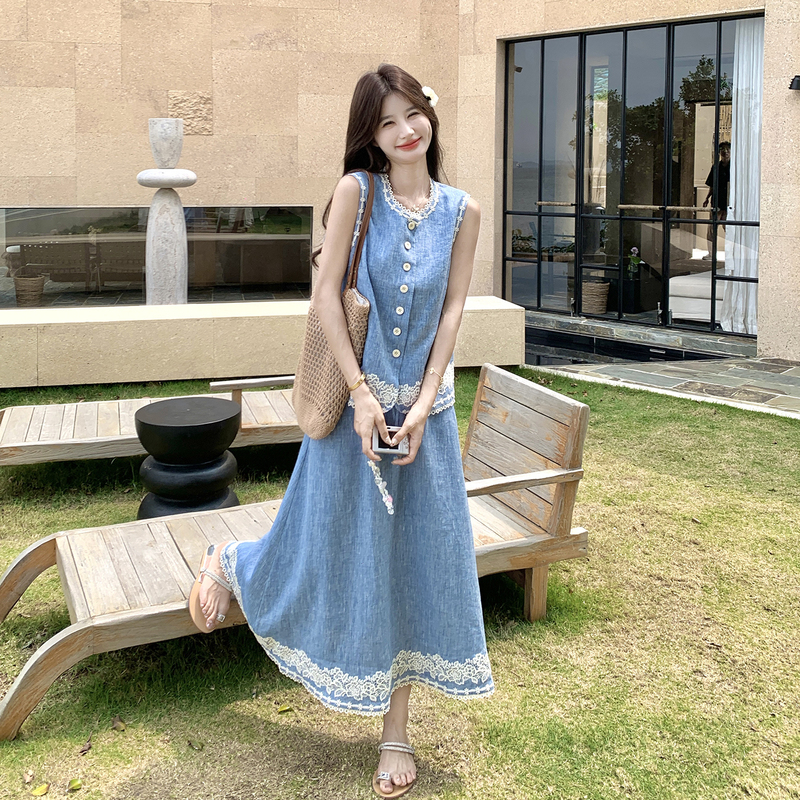 French-Style Sweet and Youthful Lace Embroidery Patchwork Vest Set with High-Waisted A-Line Skirt Two-Piece Set 2026 New Model